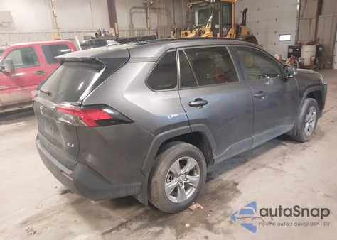 2024 Toyota Rav4 Xle из США, поврежденный, VIN 2T3W1RFV3RC257937